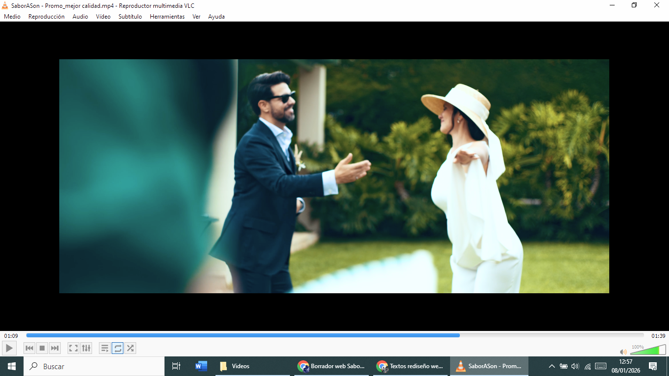 Aída y David en su boda